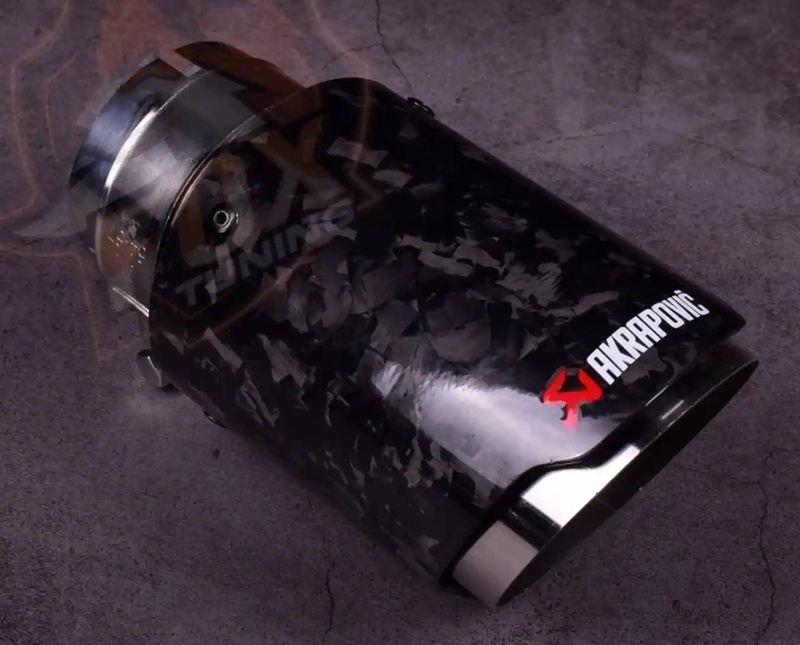 Насадка на глушитель одинарная Akrapovic carbon new style